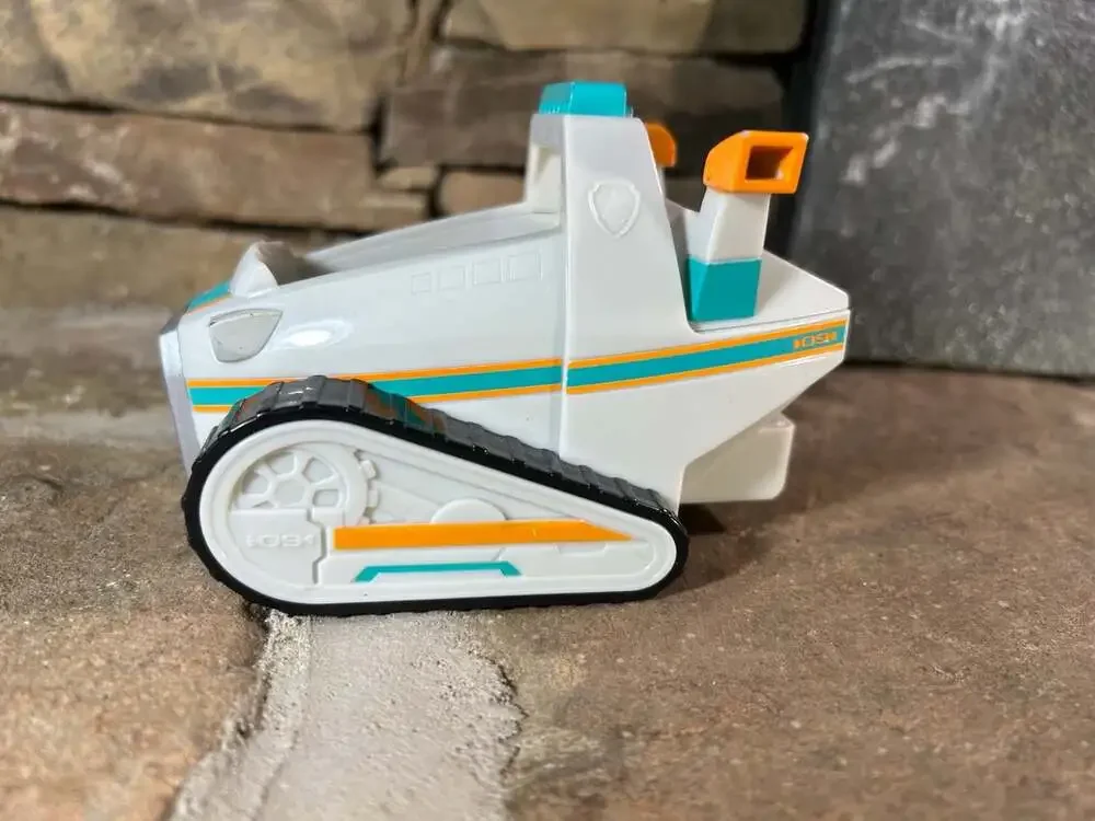 Spin Master Paw Patrol  Everest's Rescue Snowmobile Vehicle  Pre-owned